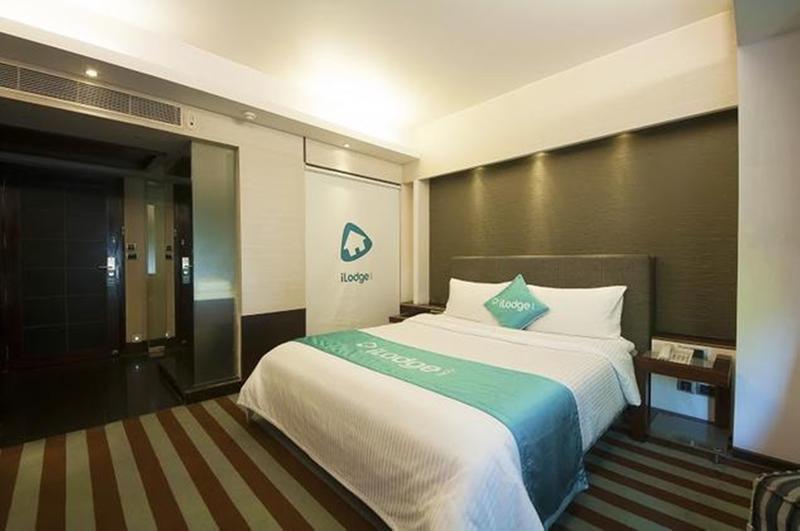 Hotel The Madison Nuova Delhi Esterno foto