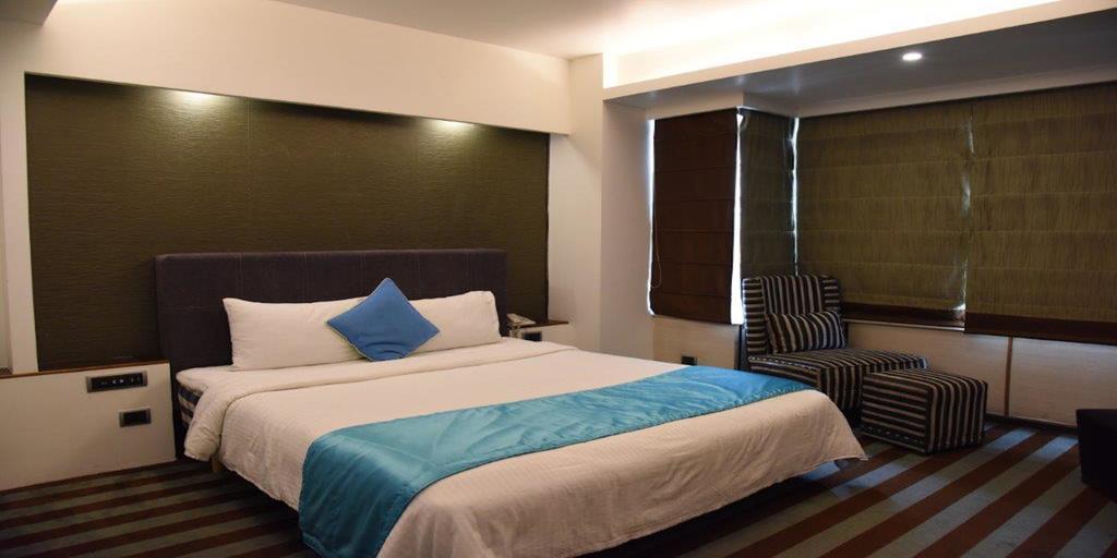 Hotel The Madison Nuova Delhi Esterno foto